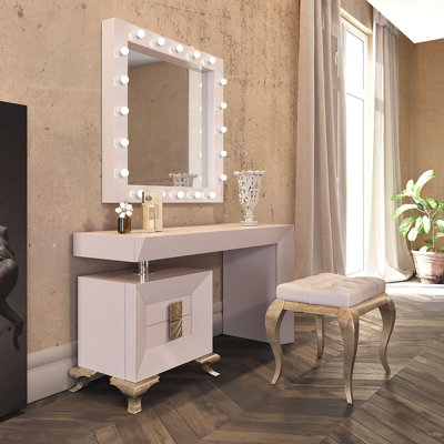 Konen Vanity