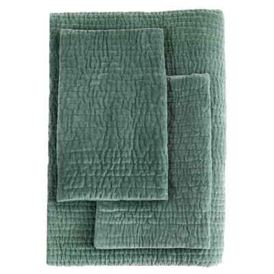 Chambord Farmhouse / Country Cotton Velvet Quilt