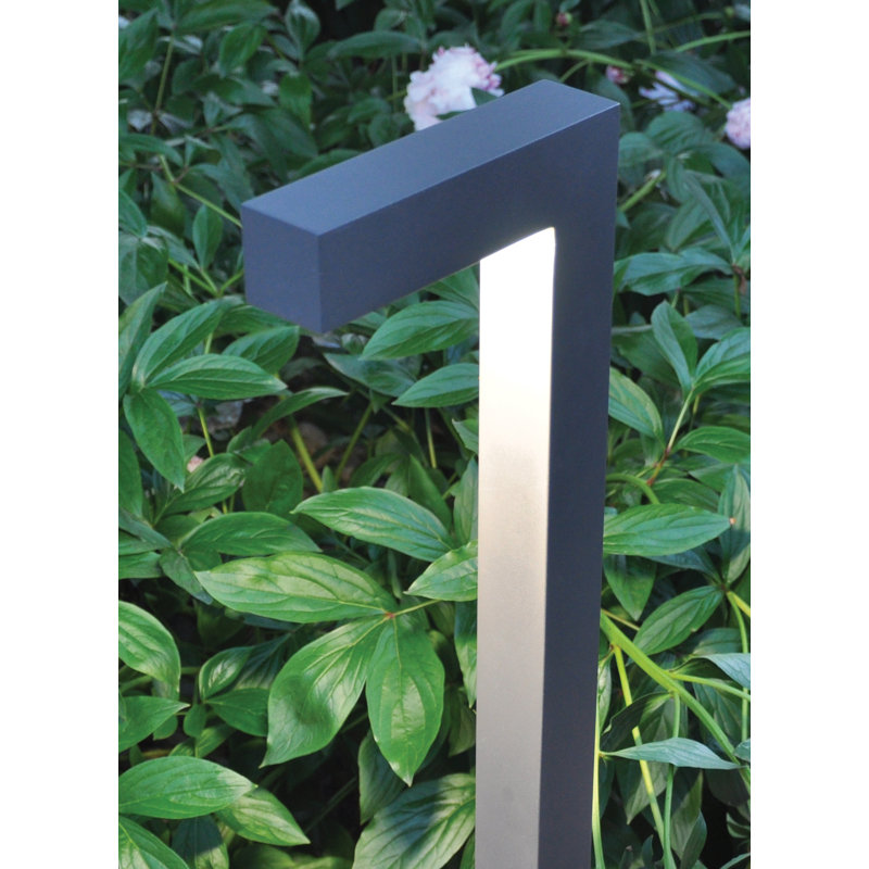 Strut LED Bollard Light, Black