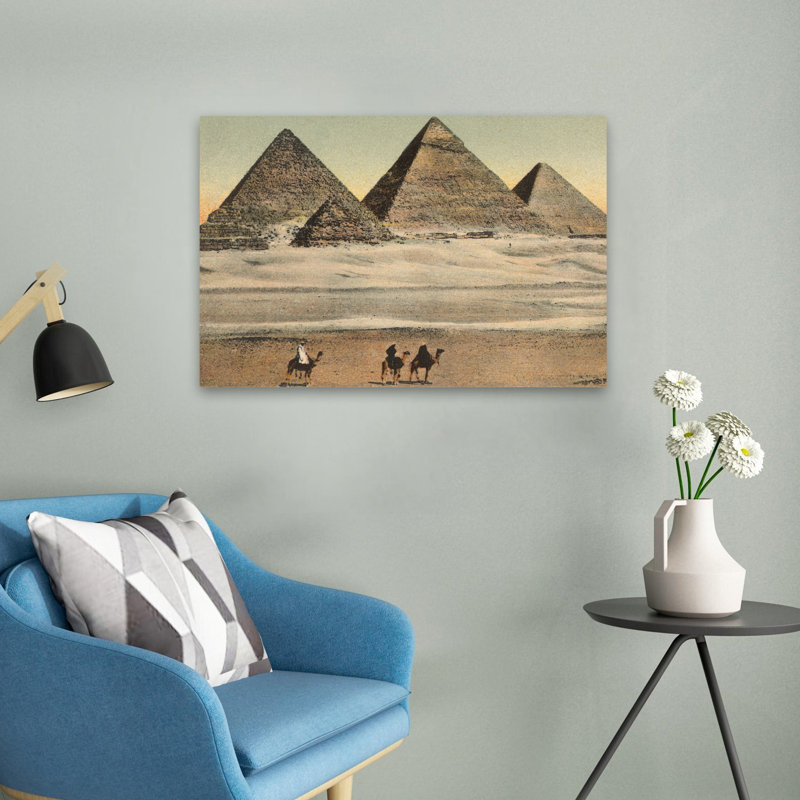 «Cairo Pyramids Crop» - Art d'aventure avec des animaux âgés, H 16 po x l 24 po