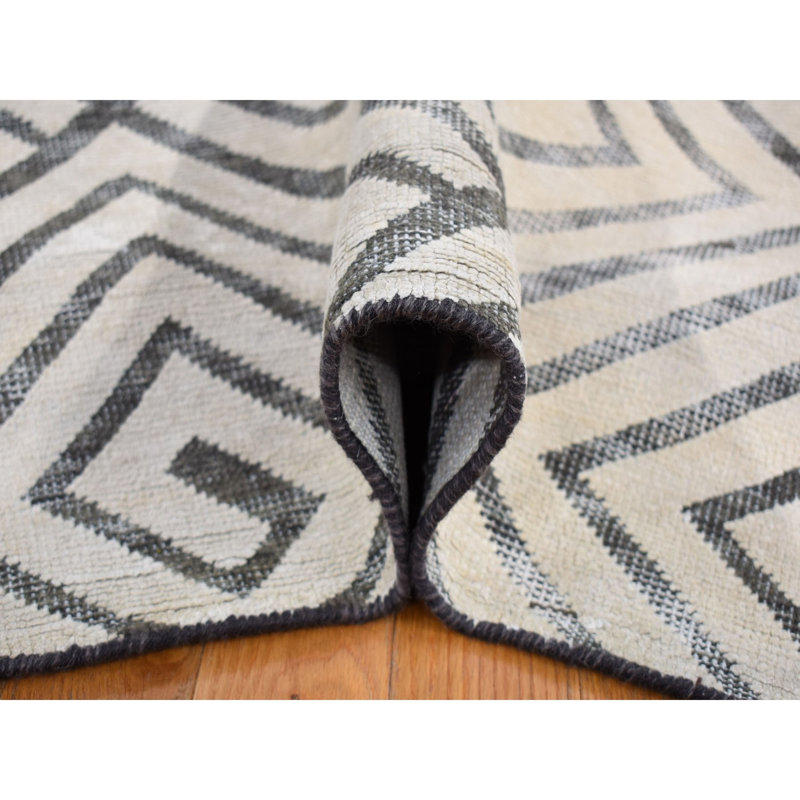Tapis ivoire en laine noué à la main 9 pi x 12 pi à motif de clé romaine avec laine 0A0C05ED566848CFAFE84784B8E293F0