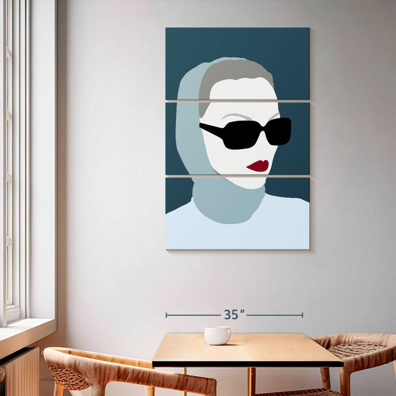 Dame en bloc gris abstrait