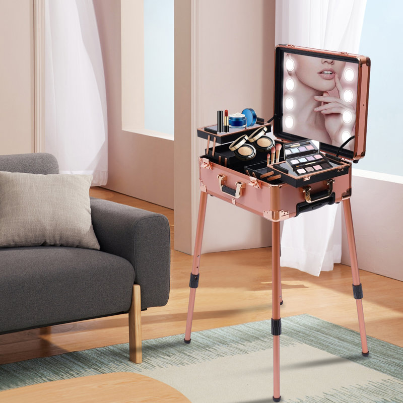 Adjustable feet for rolling suitcase