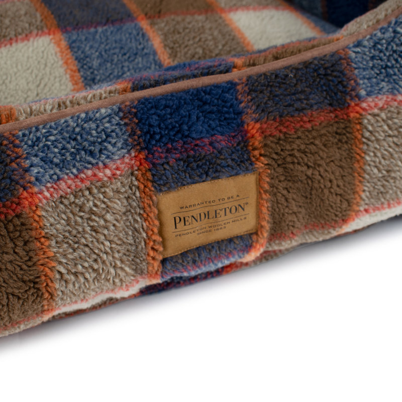 Pendleton Kuddler Dog Bed, Mountain Plaid, Large (36"w x 27"d x 10"h)