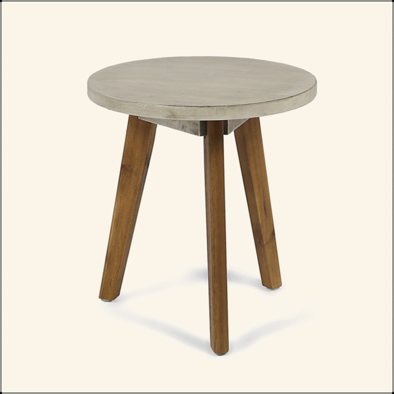 Charmante table d'appoint en acacia avec plateau rond élégant et pieds effrontés, Gris clair