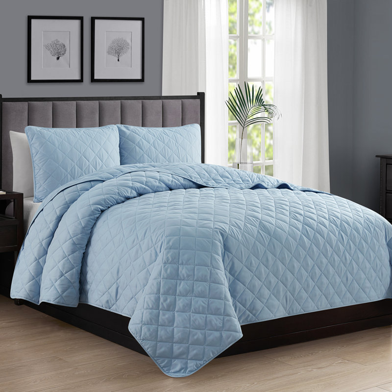 Ensemble de courtepointe en microfibre diamant réversible - Basics by Wayfair ™, Bleu clair