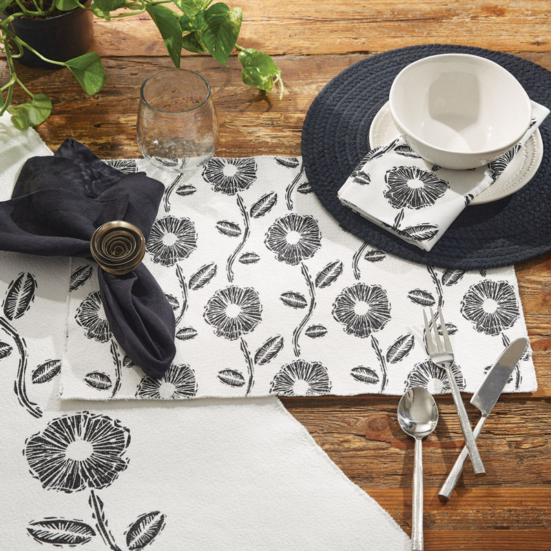 Ensemble de 4 serviettes de table Gracie Oaks Gracie Oaks Urban Flower