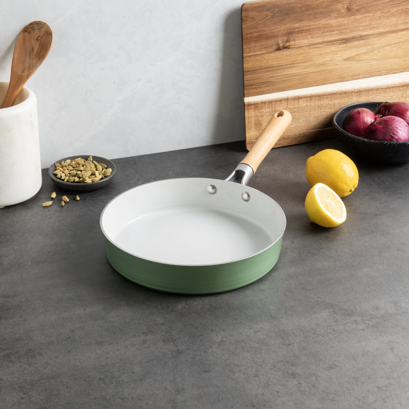 Poêle à frire antiadhésive en céramique à cardamome de 10 po Nordic Ware, 10"