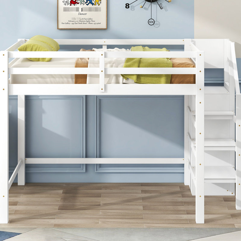 Lit mezzanine blanc avec garde-robe et escalier intégrés - Fabrication en pin pour rangement pleine grandeur dans une chambre à coucher