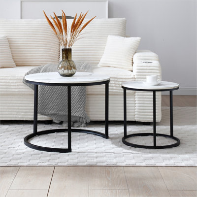 Ensemble de 2 tables basses gigognes blanches en MDF et en métal pour le salon, style industriel moderne
