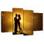 Couple de Hardie sous la pluie-108906543