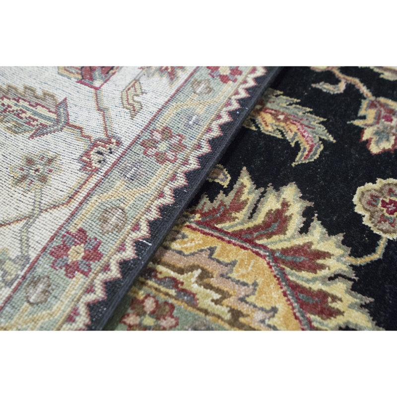 Tapis noir et ivoire de haute qualité noué à la main, Rectangle 7 pi 10 po x 9 pi 9 po