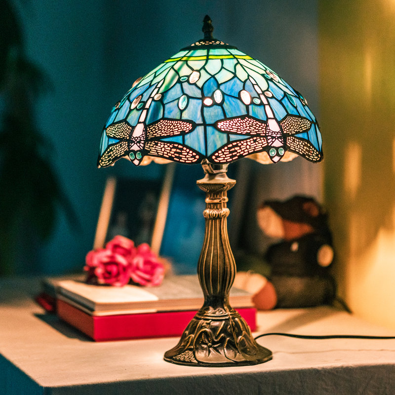 Lampe de table 23,6 po Eliam Glod, H 23,6 po x l 15,7 po x P 15,7 po