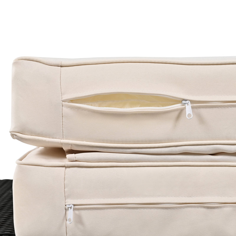5 lits d'extérieur avec coussins en mousse confortables et structure en acier