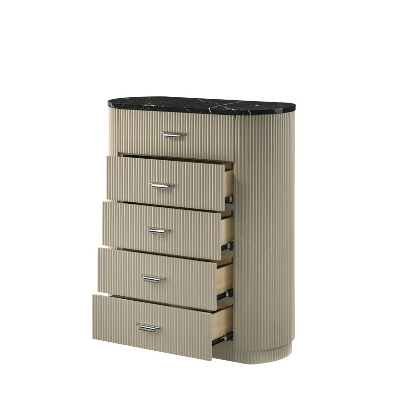 Commode beige Travonte avec surface en marbre noir