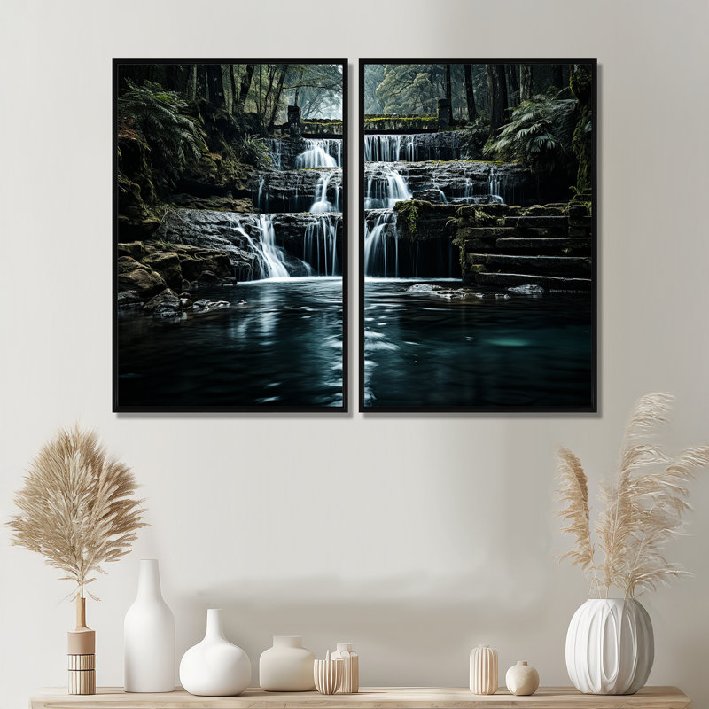 Cascade éternelle I - art mural traditionnel sur toile, H 36 po x l 48 po, Impression encadrée flottante sans passe-partout