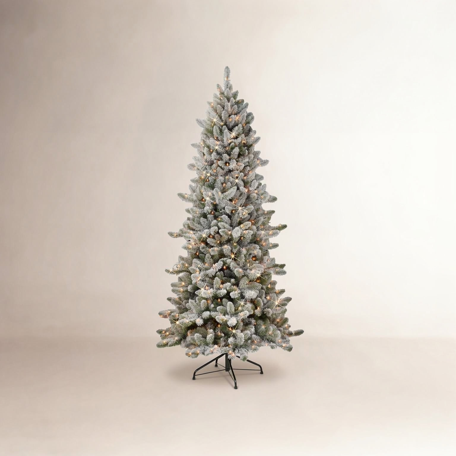 Gwyned Slender 7.5' Pre-Lit Spruce Christmas Tree, 7.5' H