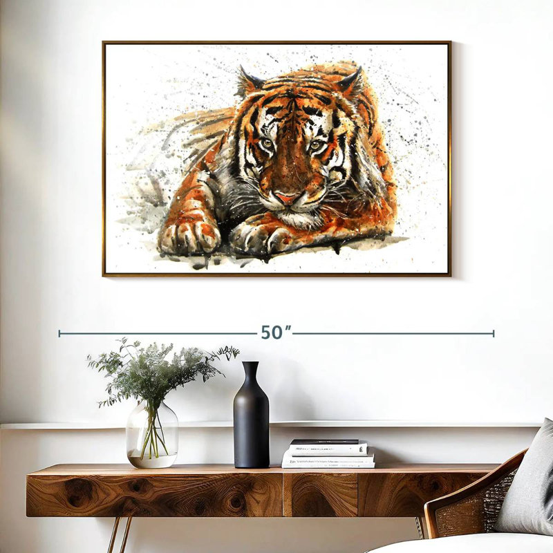 Tigre du Bengale qui se prélasse, Cadre flottant doré, 40 po x 27 po