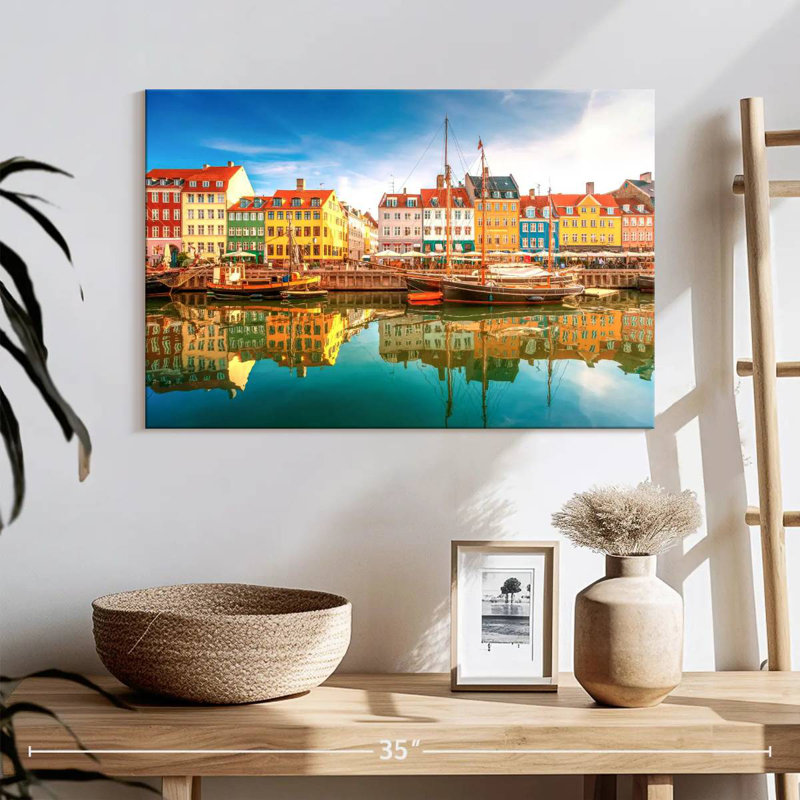Vanna Nyhavn Copenhagen, H 16 po x l 24 po