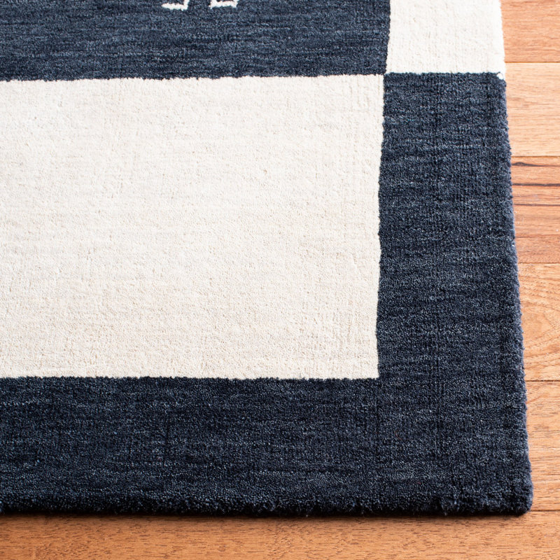 Santiago Handmade Wool Cream/Black Rug, Rectangle 10' x 14'