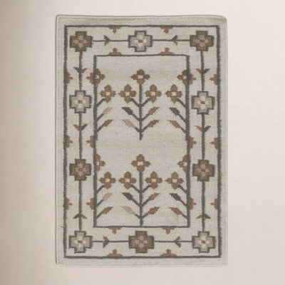 Heidi Flatweave Wool Floral Scandinavian Rug