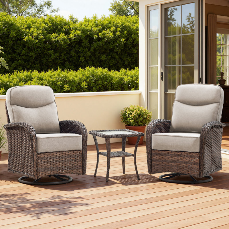 Ensemble 3 pièces de chaises pivotantes en osier de 6 po avec table d'appoint Alakai, Beige, Brun