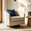 Fauteuil pivotant Frankie en similicuir crème avec piètement en bois massif-626672785