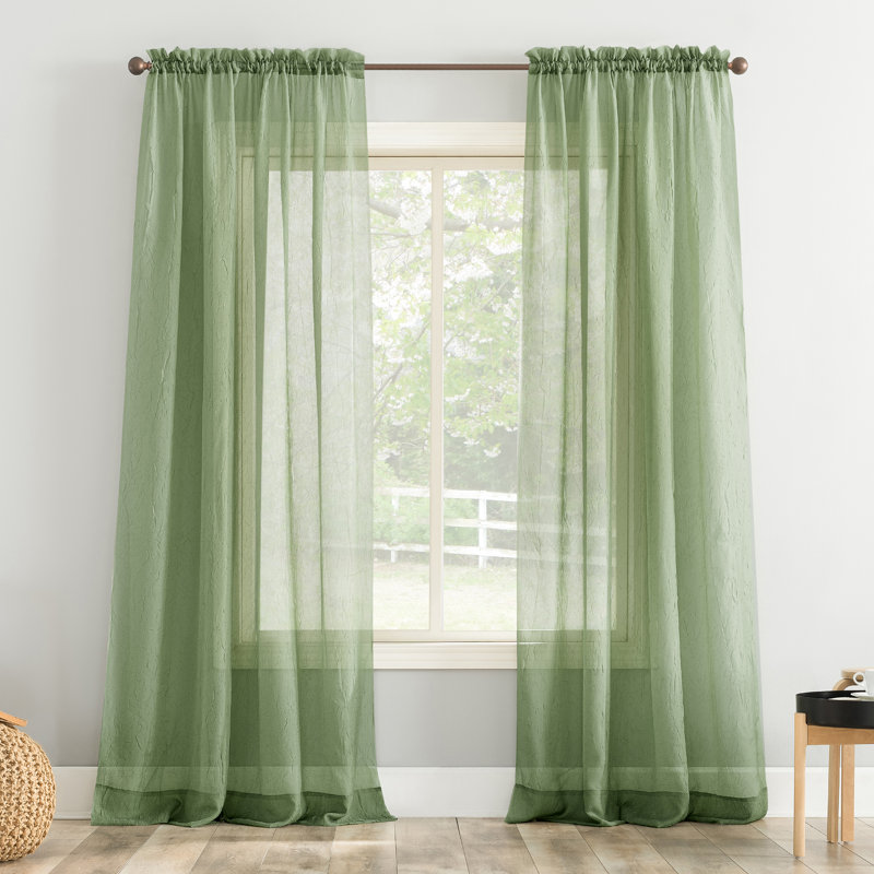 Panneau de rideau diaphane avec passe-tringle Maxon, l 51 po x L 95 po, Vert