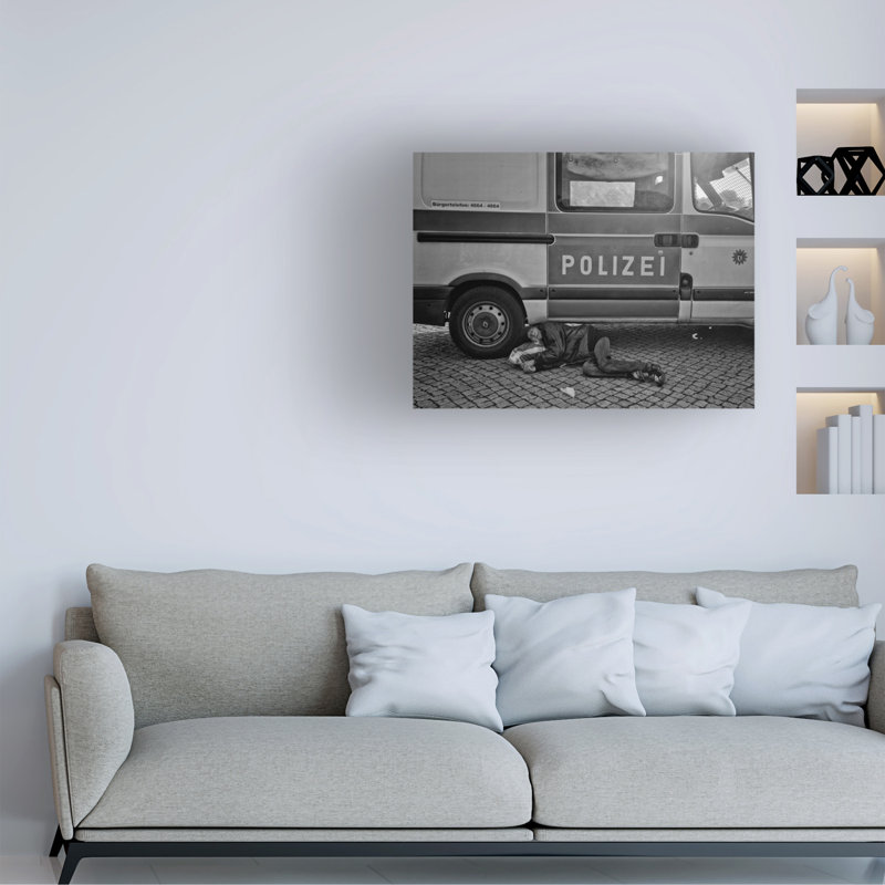 Lorenzo Grifantini Polizei Canvas Art, H 14 po x l 19 po