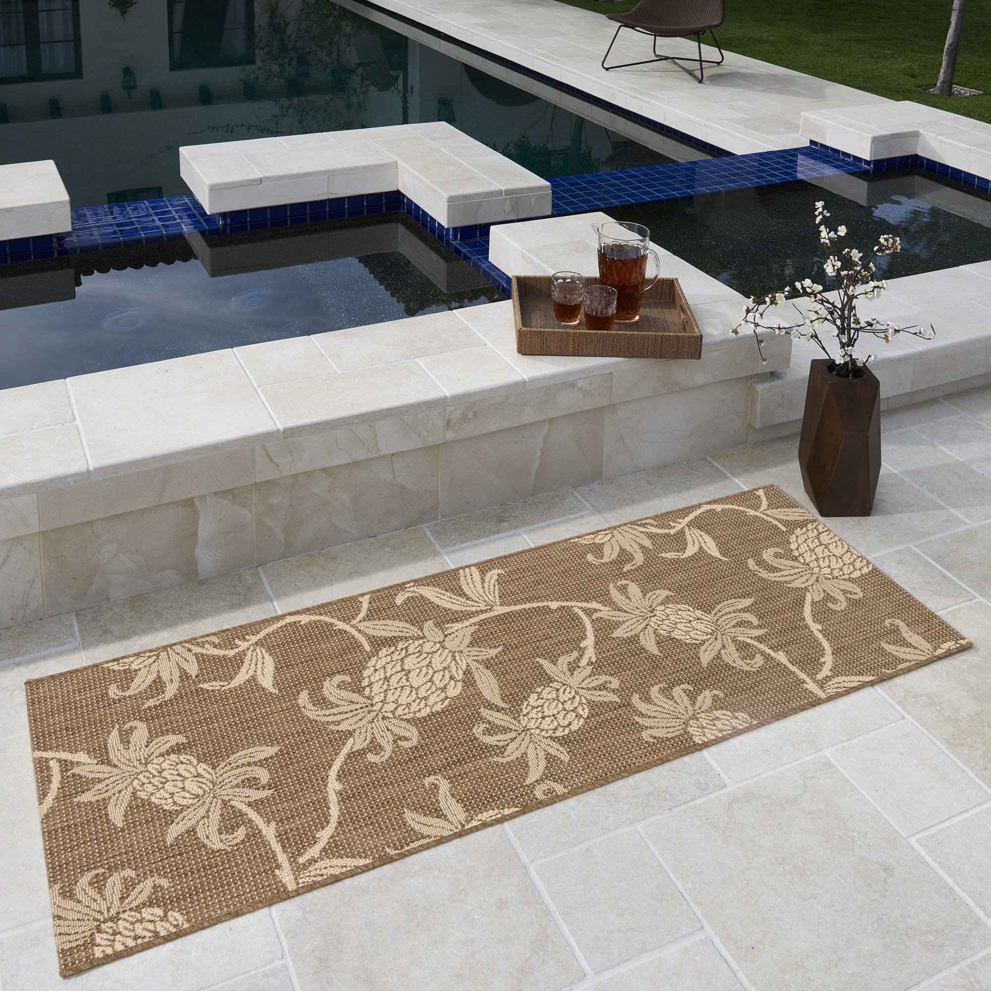 Pineaaple Insoired Rug Reyn Spooner Aloha Welcome Tan/Brown/Beige Tropical Pineapple Flatweave ...