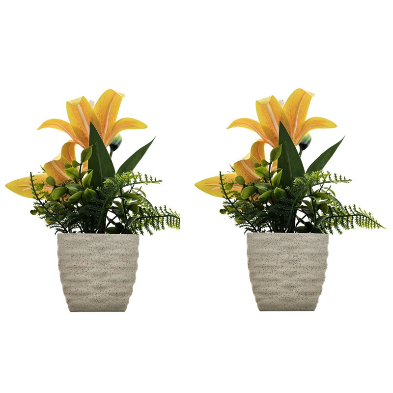 Neelan Table Vase