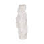Vase en céramique et grès avec une forme abstraite sculptée de texture organique-109471190