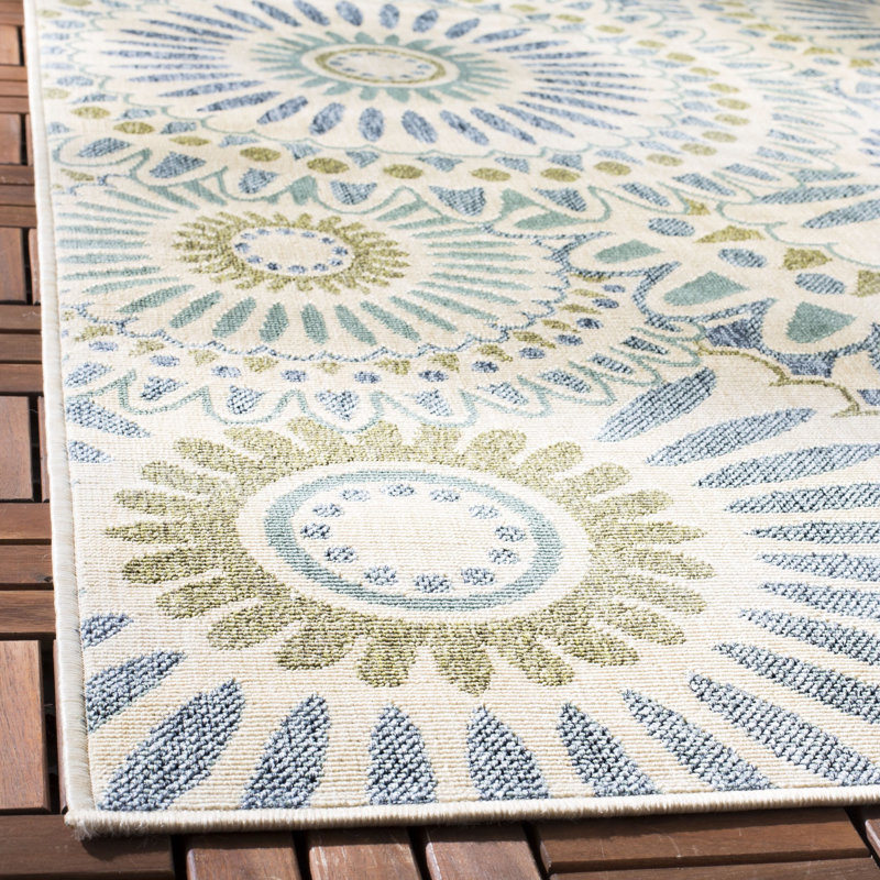 Attah Performance Floral Indoor/Outdoor Area Rug, Rectangle 5'3" x 7'7"