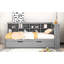 Lit de jour simple avec couchette, rangement gris et quai de chargement-524966625