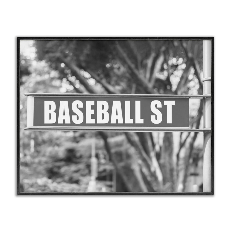 «Baseball Street Sign», estampe numérique par Daphne Polselli, Cadre noir, H 11 po x l 14 po