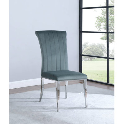 Chaise de salle à manger rembourrée en gris foncé capitonnée regalia
