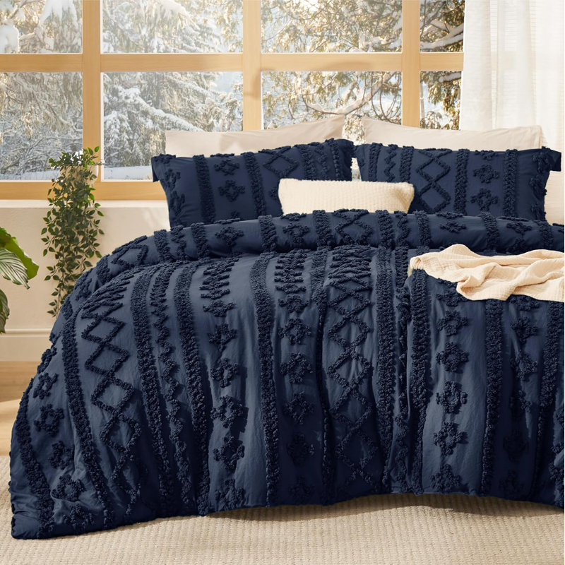 Bedsure Tufted Embroidery All-Season Microfiber Comforter Set, King Comforter + 2 King Shams, Navy