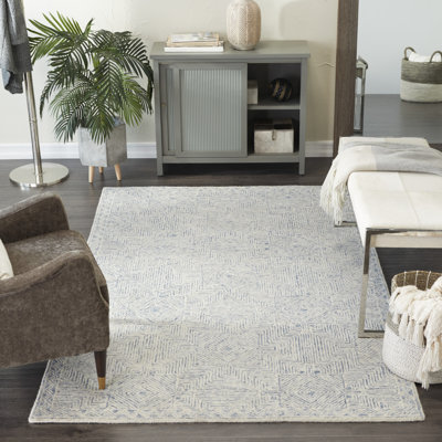 Medium Wool Geometric Indoor Rug