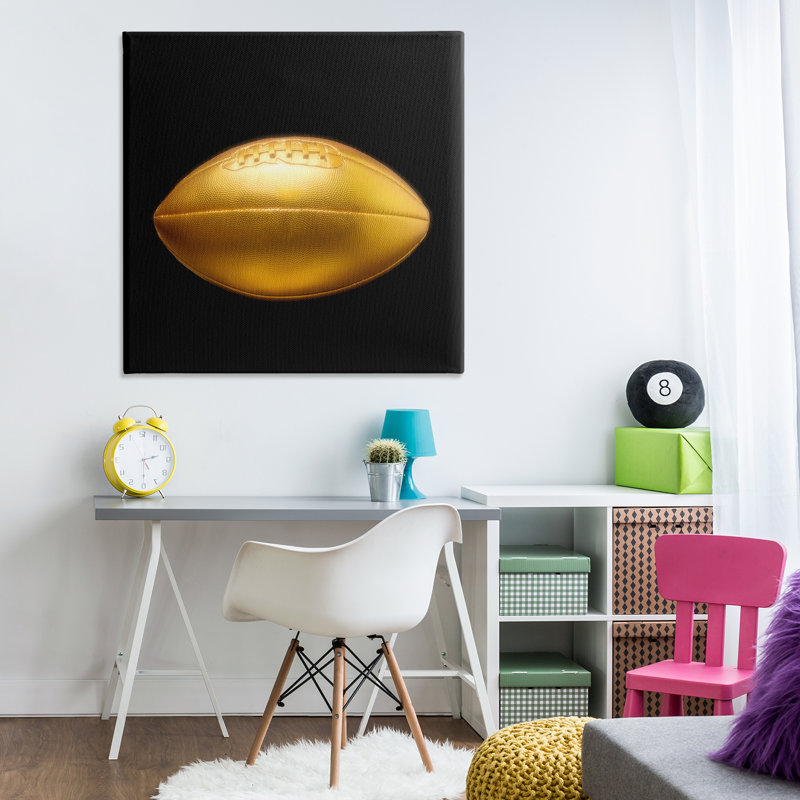 «Gold Designer Football» par Graffi *ee Studios, H 36 po x l 36 po