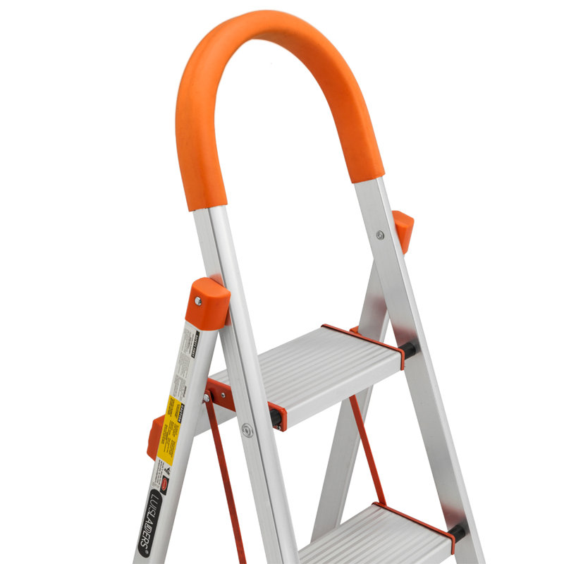 Escabeau 4,98 pi Aluminium avec capacité de charge de 300 lb