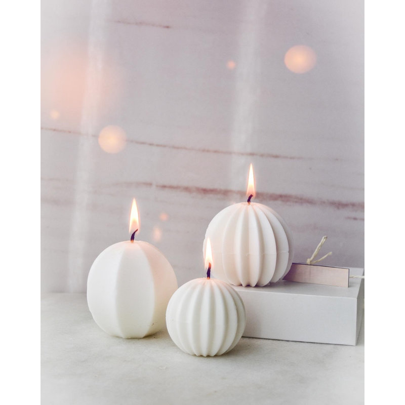 Ensemble de bougies parfumées de qualité supérieure (3 pièces), blanc - vanille et ambre | 100% cire de soja, temps de combustion: 18 à 20 heures | Tailles: 3,0 x 2,9 po (90 ml), 3,1 x 3,1 po (100 ml), 2,0 x 2,0 po (75 ml) | Parfait pour la décoration intérieure et la détente