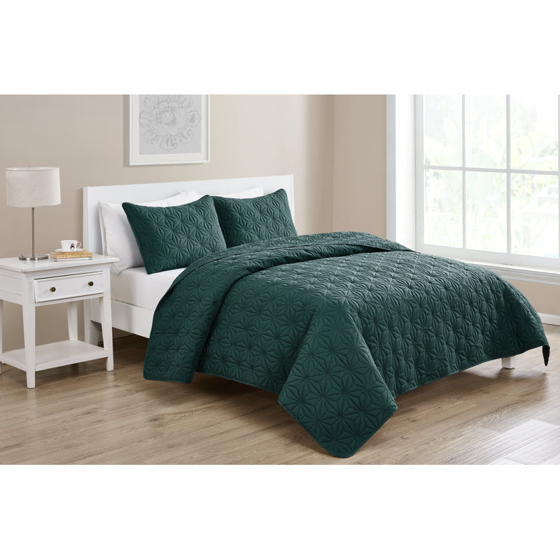 Kaleidoscope 3-Piece Embossed Geometric Quilt , Green, King Quilt + 2 King Shams