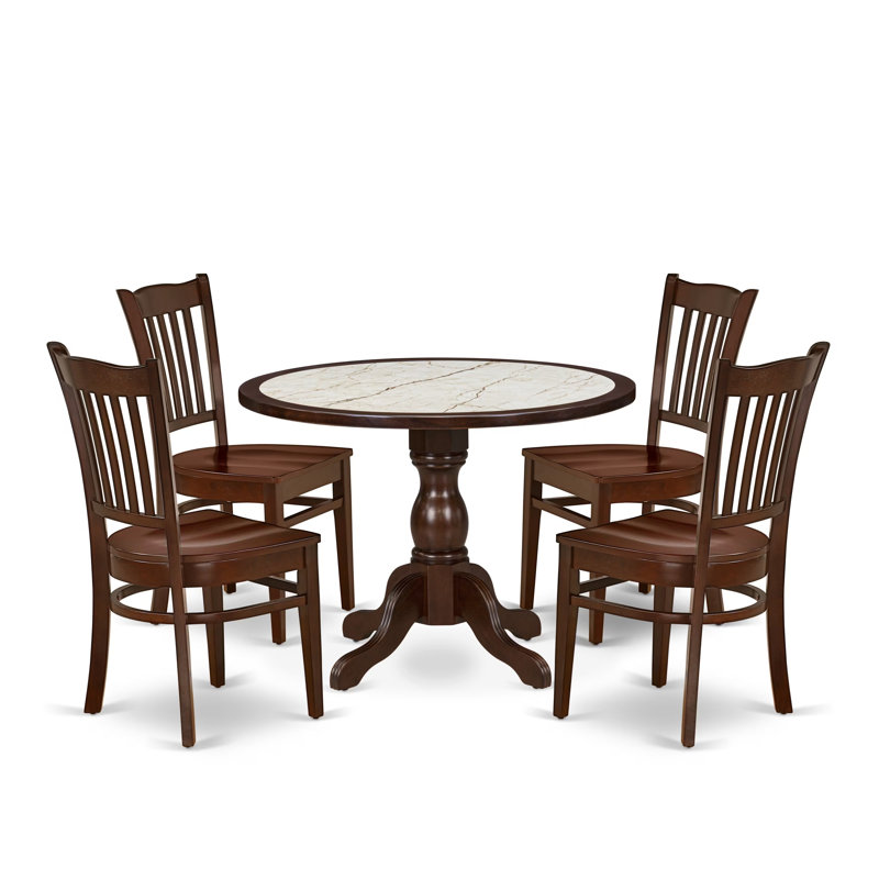L'ensemble de table 5 pièces comprend une table à piédestal et 4 chaises à dossier à lattes, finition acajou., Acajou