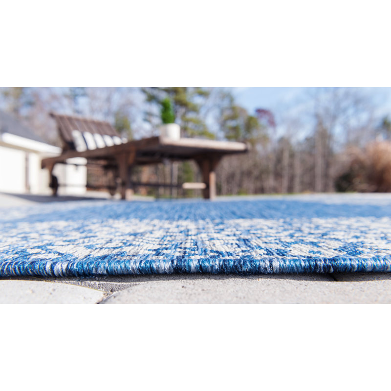 Tapis intérieur / extérieur bleu Lamere, Rectangle 6 pi 1 po x 9 pi