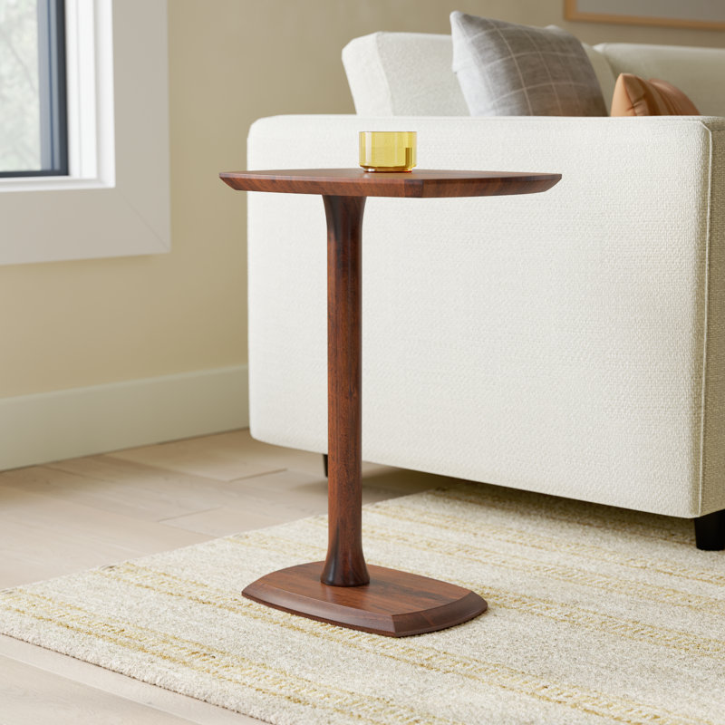 Hannabel End Table, Walnut