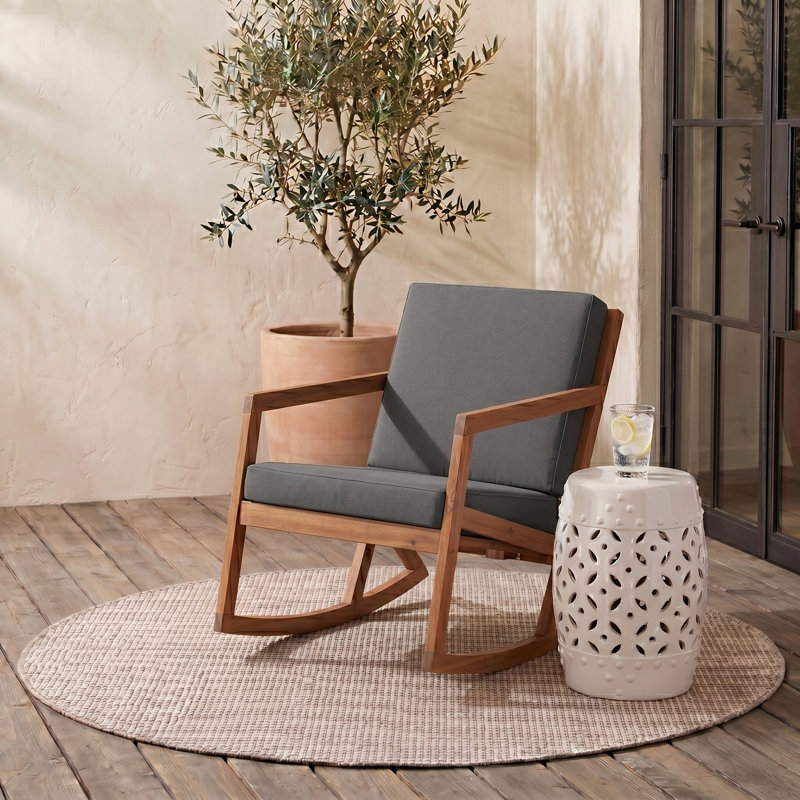 Chaise berçante de patio Cormach Mathew, Naturel, Gris