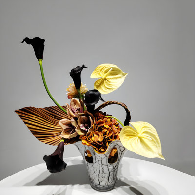 Ornements de fleurs simulées