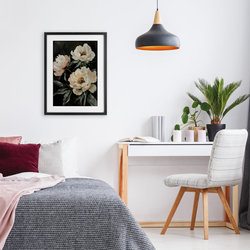 «Peach Roses Floral», reproduction d'art encadrée sous verre, design par Petal Prints Design, H 20 po x l 14 po, Noir