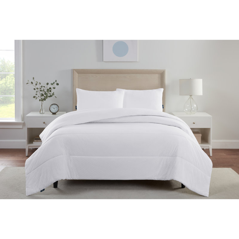 White Soft Cooling Down Alternative Twin Comforter with Corner Tabs