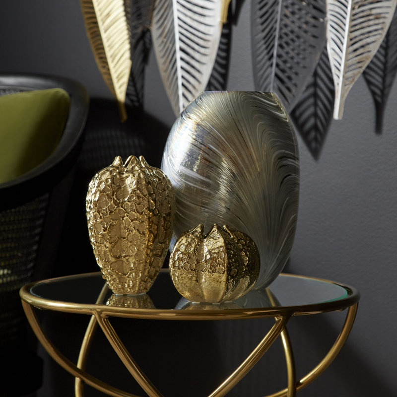 Pores Glass Table Vase